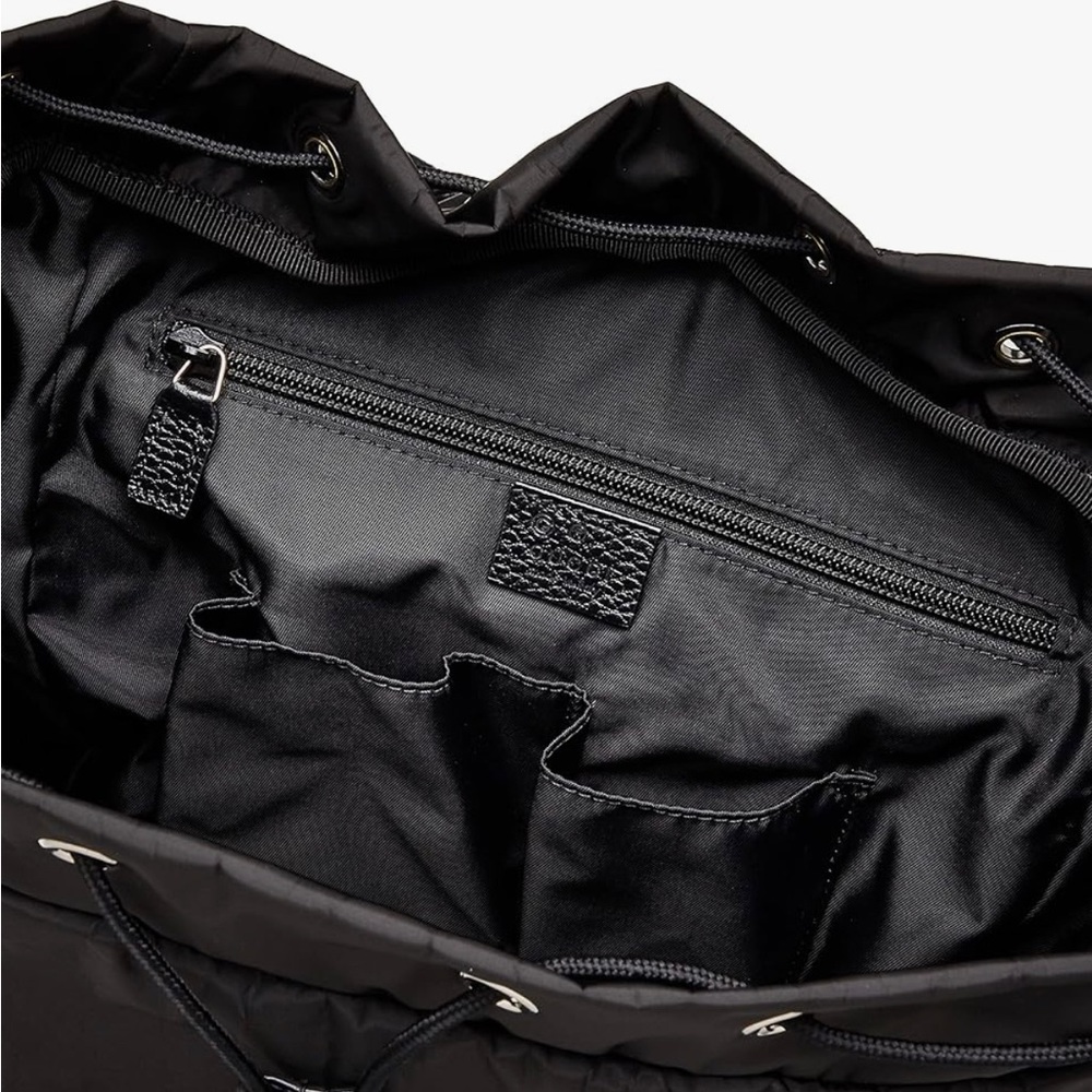 Authentic Gucci bagpack 🖤🖤 - Picture 5 of 13